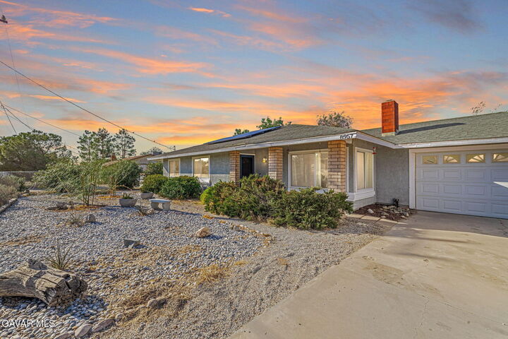 Property Photo:  8957 E Avenue T-10  CA 93543 