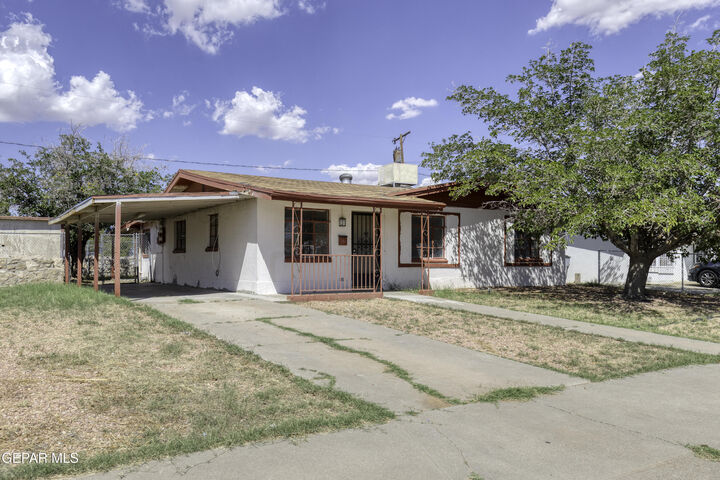Property Photo: 5213 Debeers Drive TX 79924