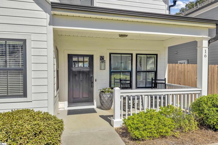 Property Photo:  16 Ridge Knoll Circle  SC 29607 