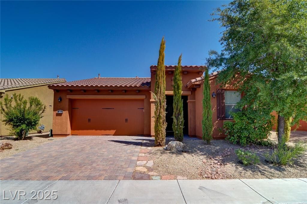 Property Photo:  1012 Via Canale Drive  NV 89011 