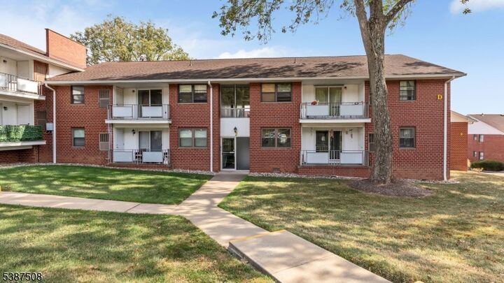Property Photo:  1300 Rock Avenue  D6  NJ 07060 