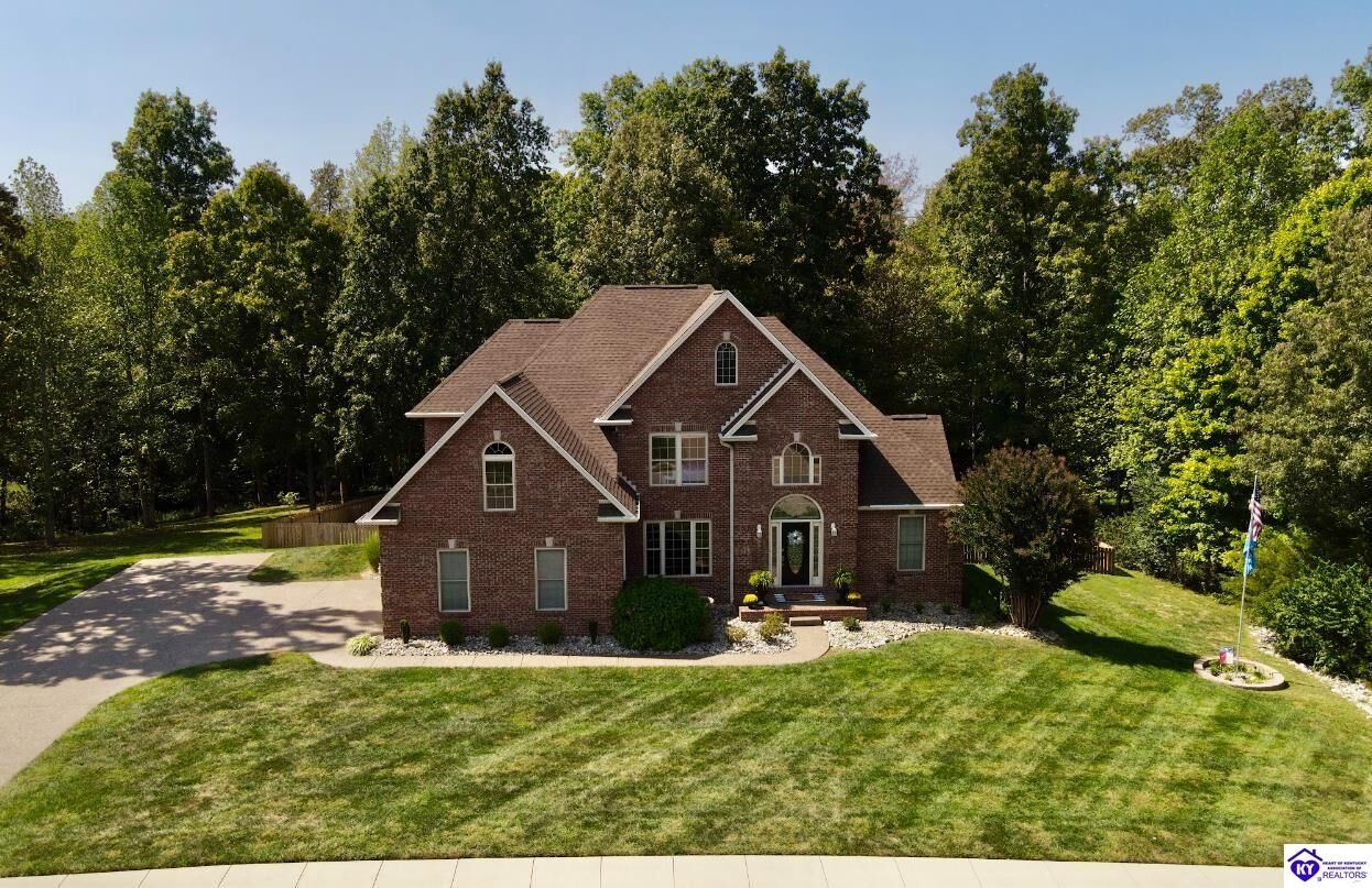 Property Photo: 102 Pebblestone Way KY 42701