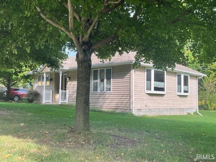 Property Photo: 7769 E Bell Avenue IN 46552
