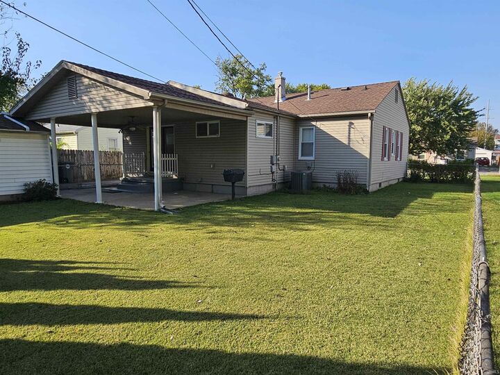 Property Photo:  1819 Waggoner Avenue  IN 47714 