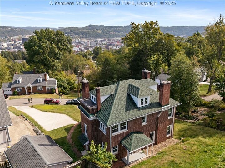 Property Photo:  927 Ridgemont Road  WV 25314 