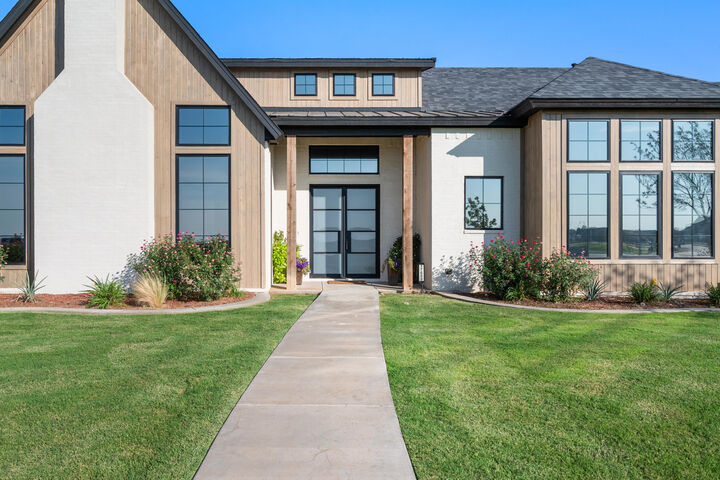 Property Photo:  17609 County Rd 1800  TX 79424 