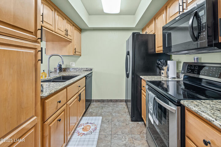 Property Photo:  2121 Magnolia Dr 16  AZ 86403 