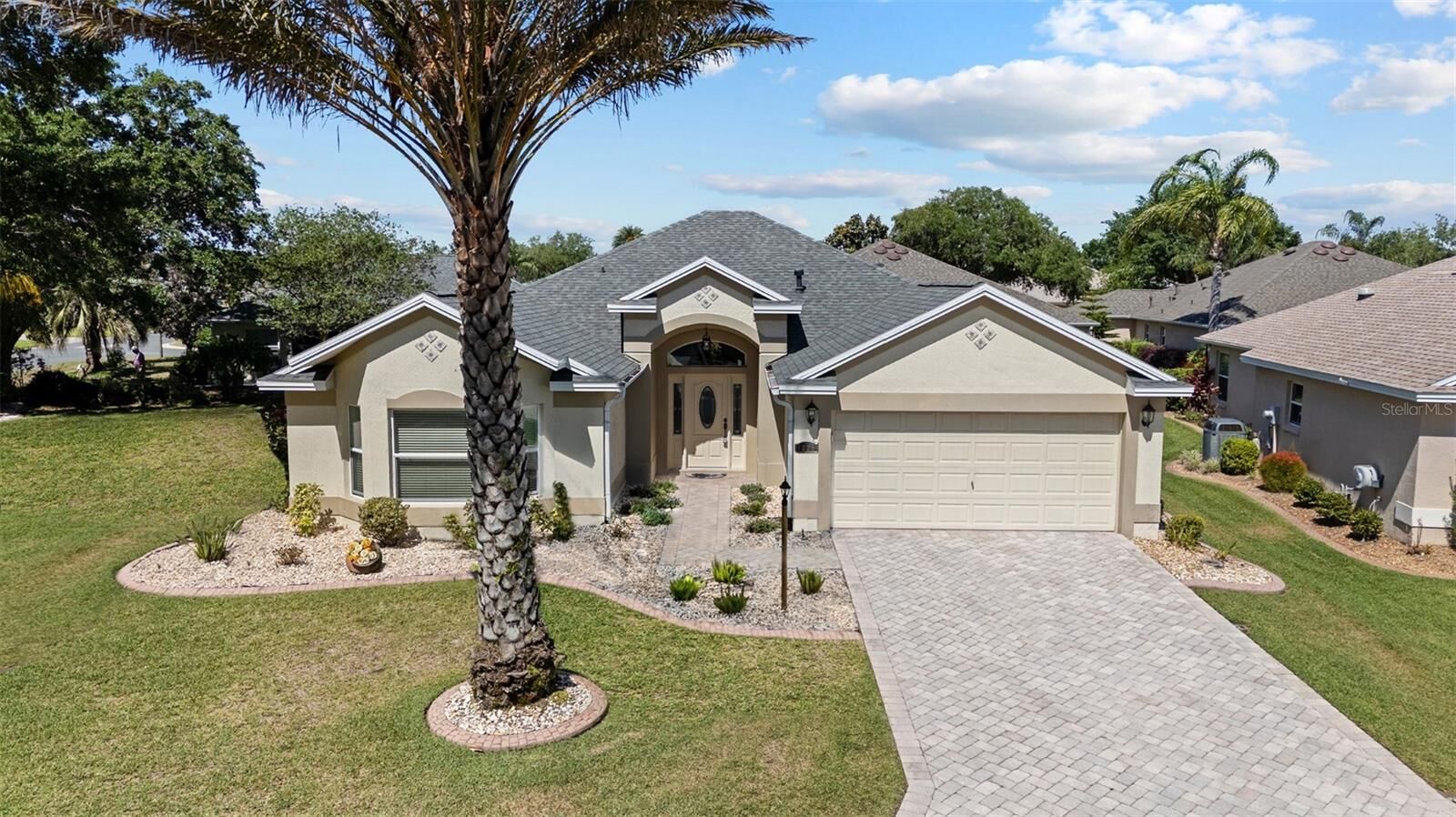 Property Photo: 1329 Gaston Loop FL 32162