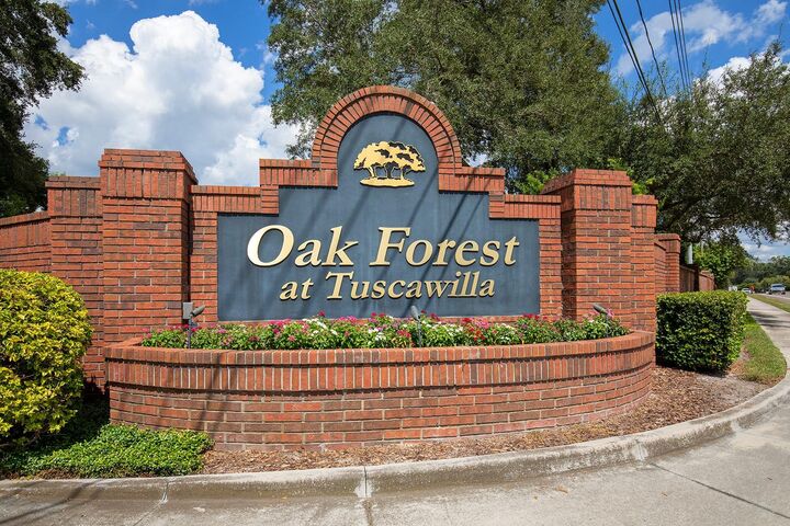 Property Photo:  1010 Chokecherry Drive  FL 32708 