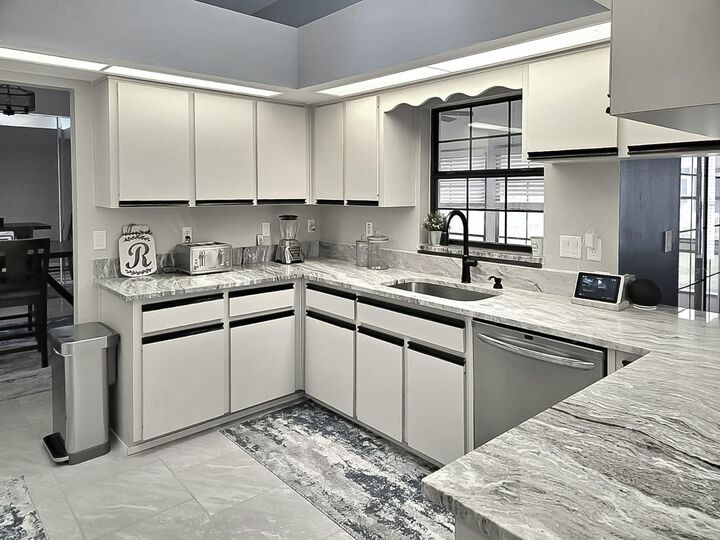 Property Photo: 21524 Queen Anne Court FL 34748