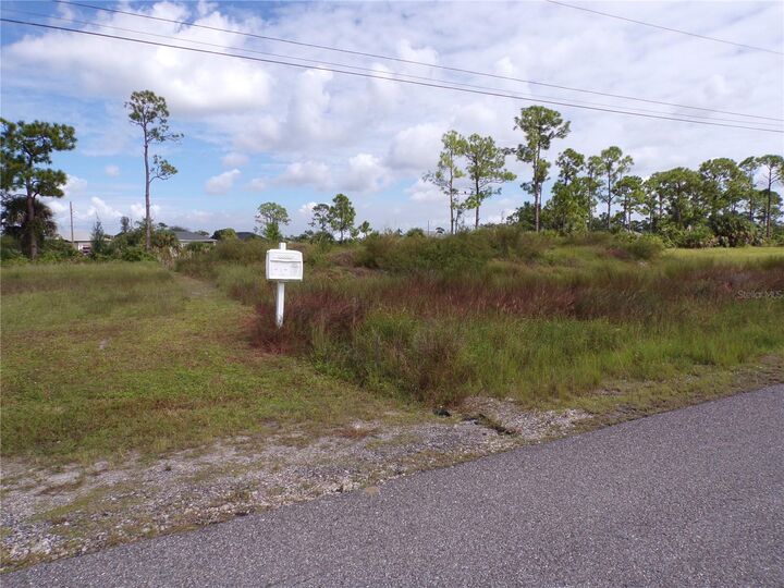 Property Photo: 2221 NE 33rd Terrace FL 33909