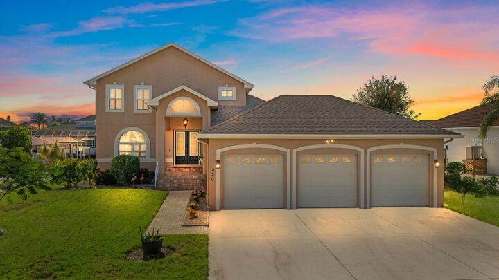 Property Photo:  830 Golf Island Drive  FL 33572 