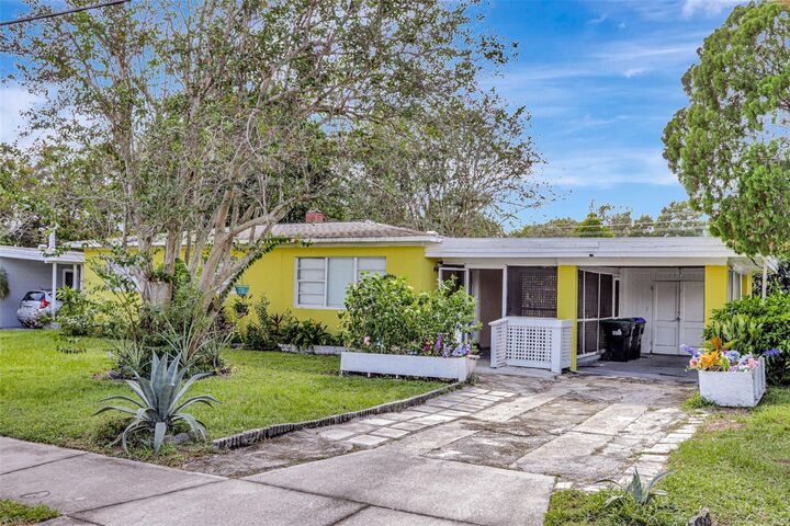 Property Photo:  120 Japonica Drive  FL 32807 