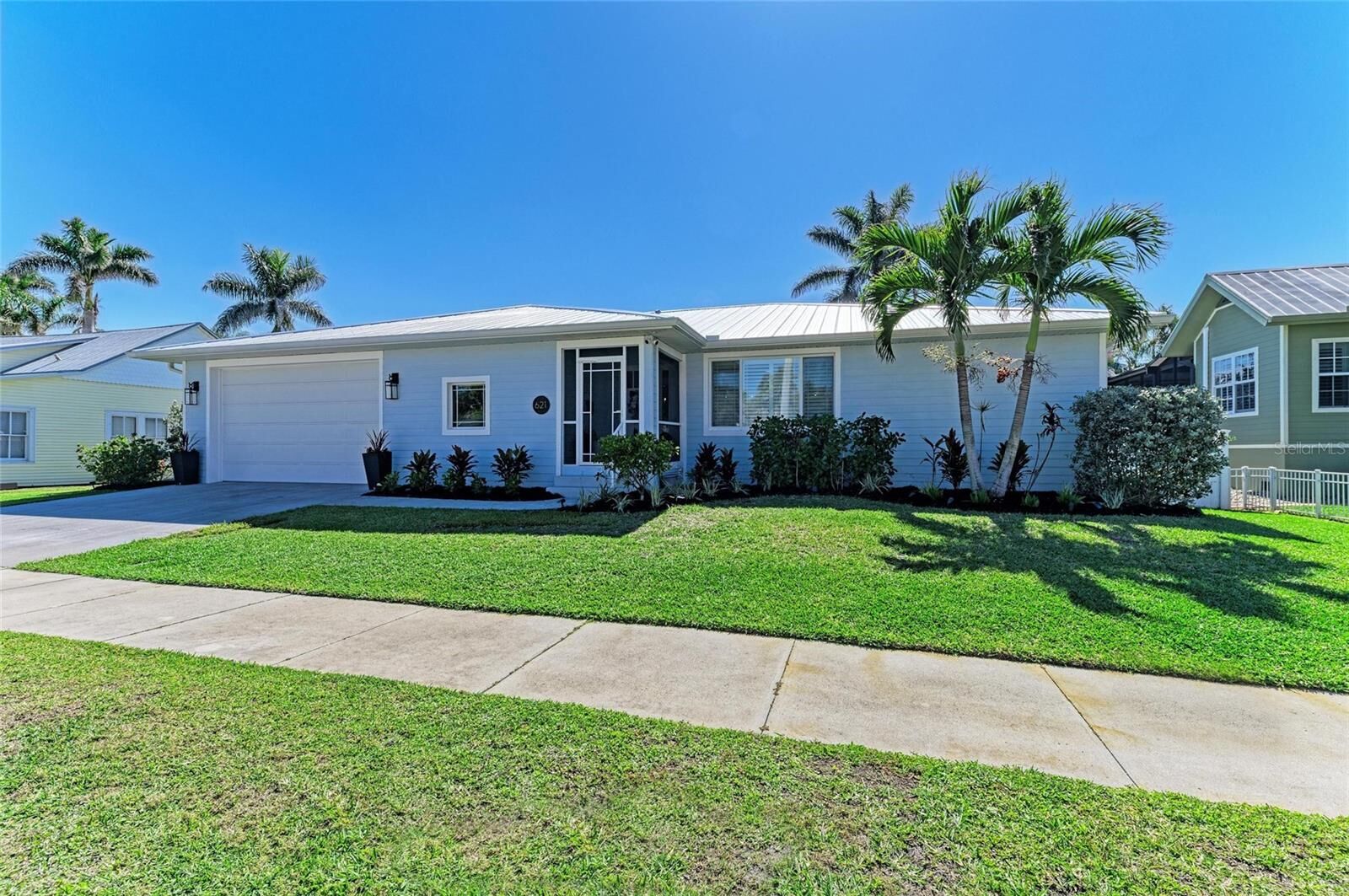 Property Photo:  621 Trabue Avenue  FL 33950 