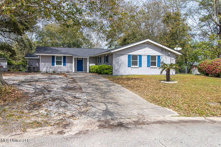 349 Park Circle  Biloxi MS 39531 photo