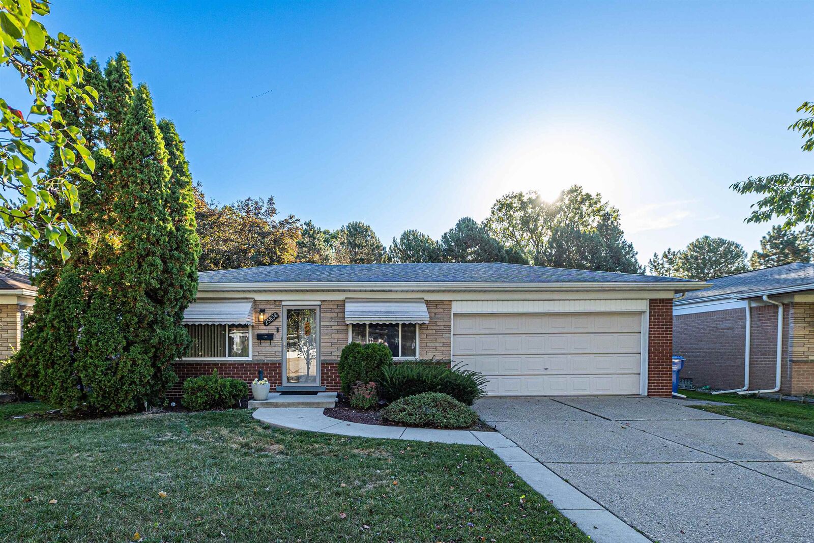 Property Photo:  25838 Masch Avenue  MI 48091 