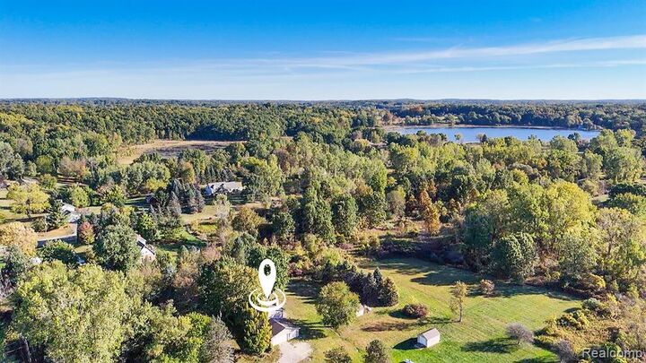 1815 S Hadley Road  Ortonville MI 48462 9194 photo