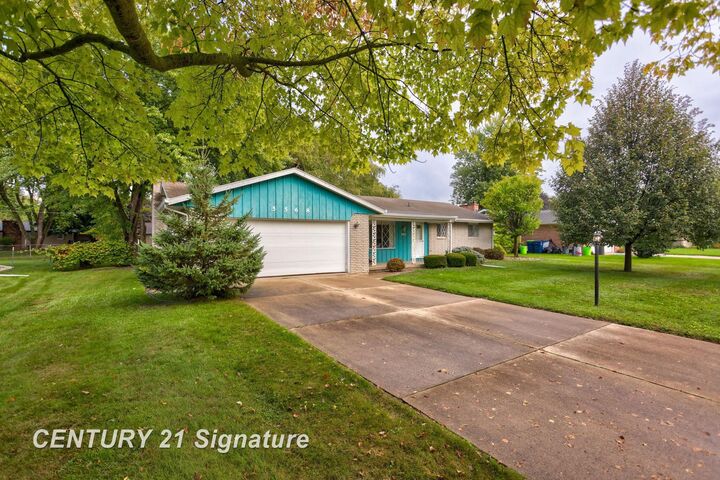 Property Photo:  5568 Mary Court  MI 48603 
