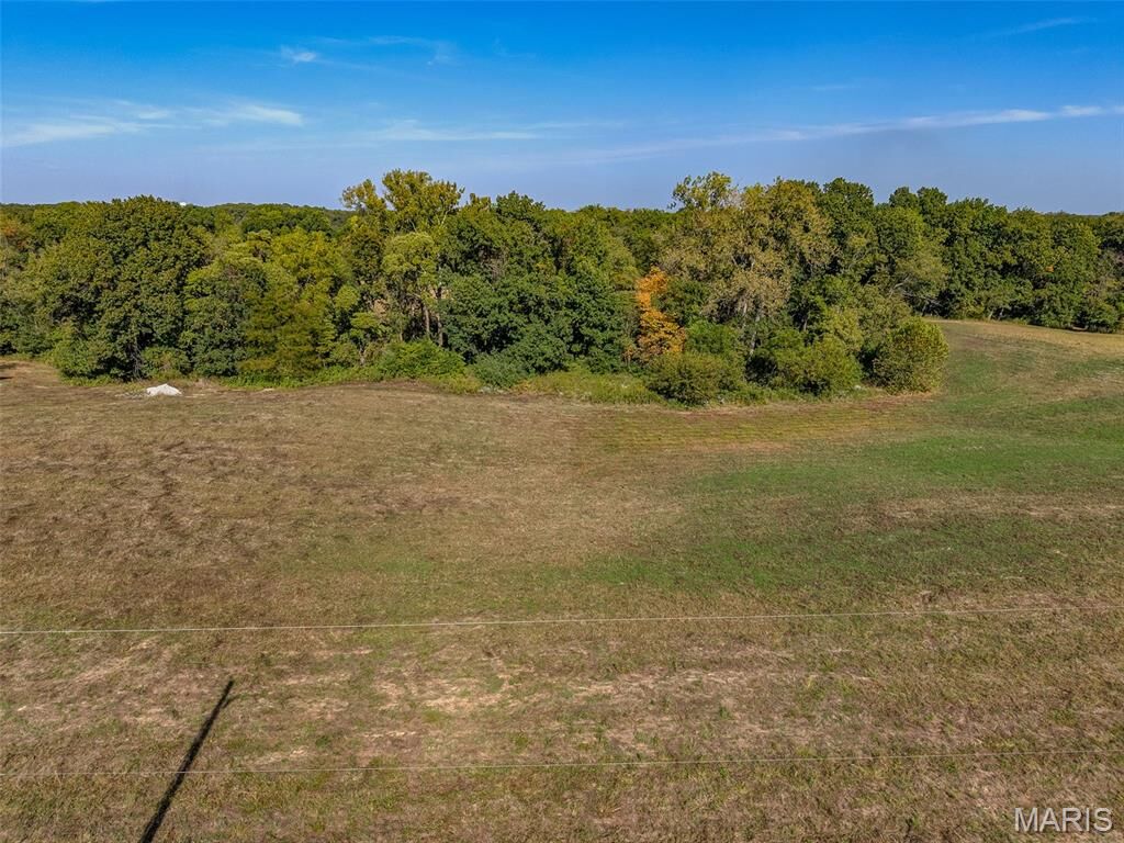 Property Photo:  5775 Roach Road  IL 62035 