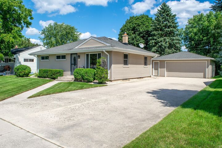Property Photo: 1108 1st Ave WI 53024