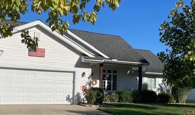 Property Photo:  225 Glenwood Circle Circle  MI 48158 