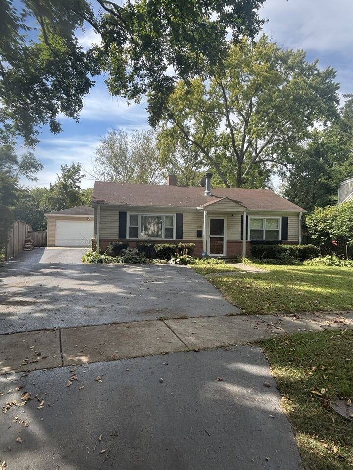 926 Cedar Street  Deerfield IL 60015 photo
