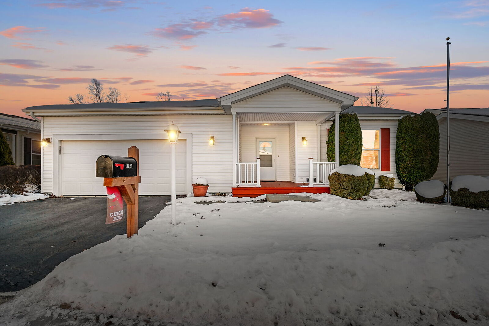 Property Photo:  3123 Appaloosa Way  IL 60030 