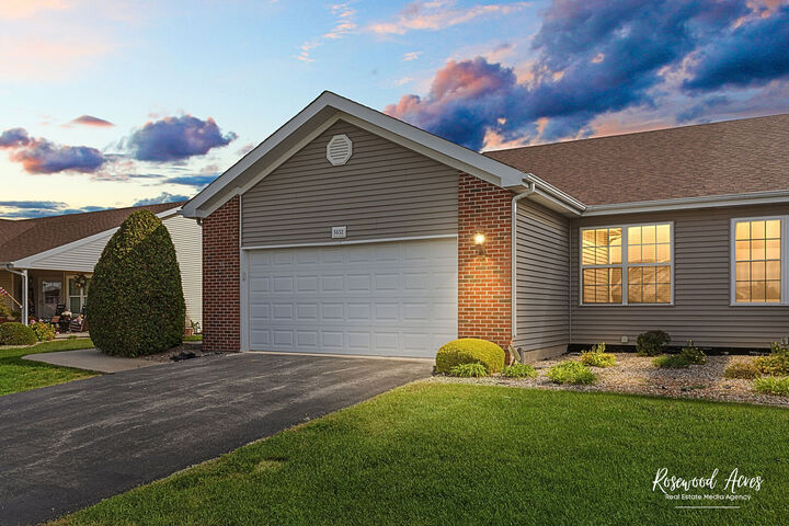 Property Photo: 5652 Hearthside Drive IL 60914