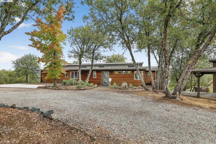 Property Photo: 16440 Clinton Rd CA 95642