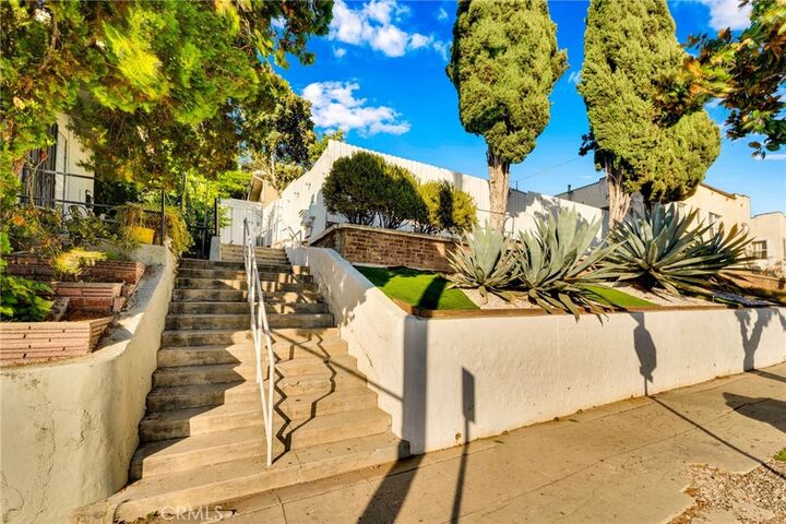 Property Photo: 1925 Berkeley CA 90026