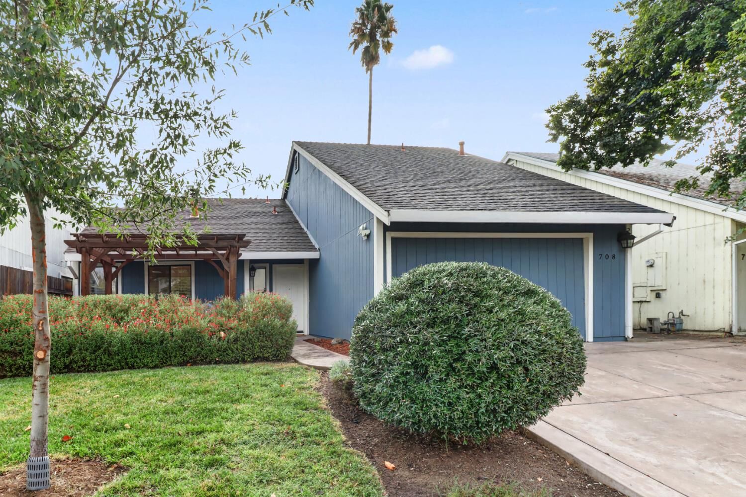 Property Photo:  708 Donovan Court  CA 95618 
