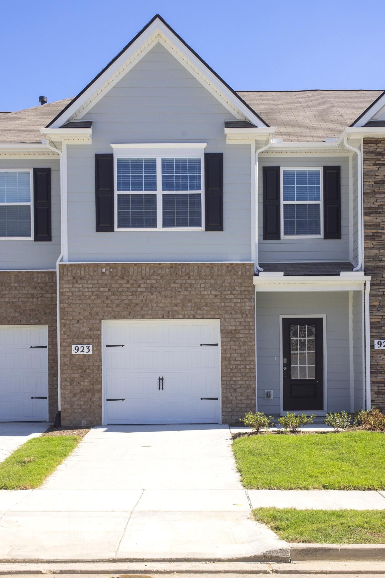 Property Photo:  923 Shorttail Ln  TN 37090 