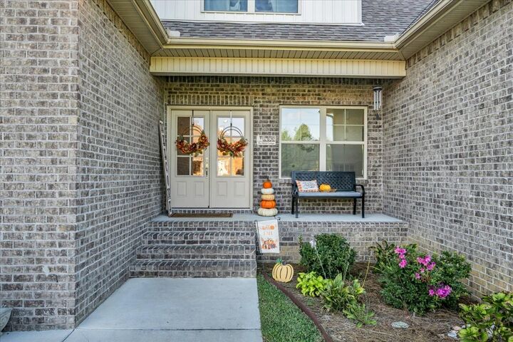 Property Photo:  170 Briarwood Ln  TN 37166 