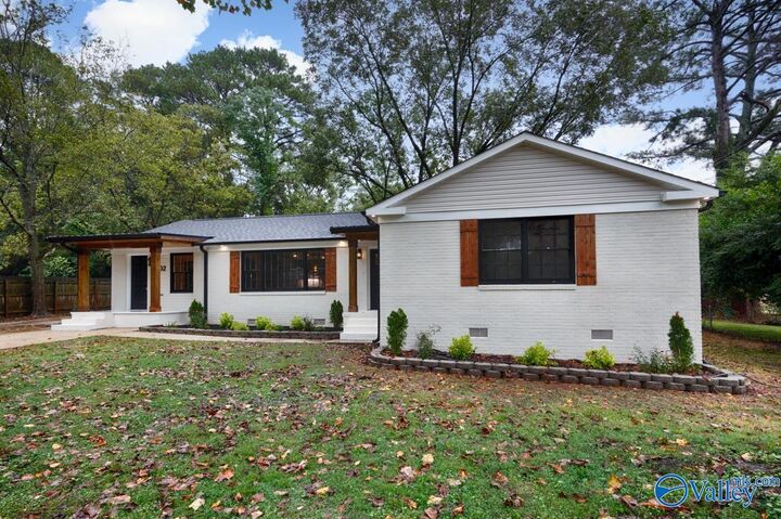 Property Photo: 2202 Viscount Drive NW AL 35810