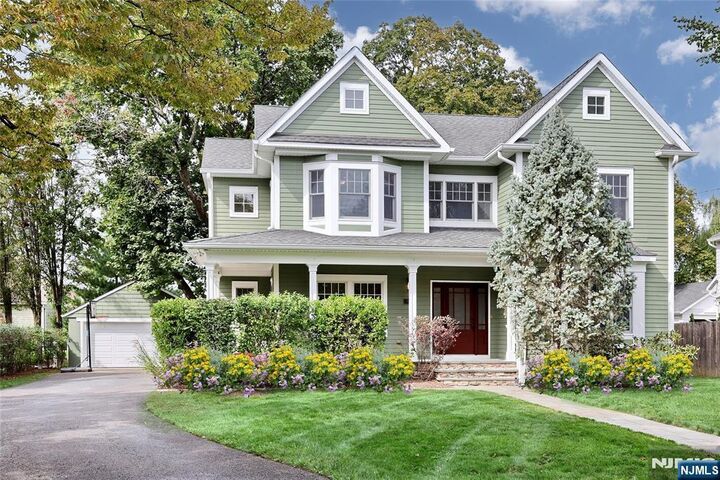 340 N Pleasant Avenue  Ridgewood NJ 07450 photo