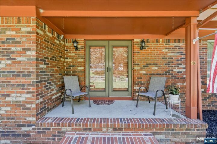 Property Photo:  88 Manor Drive  NJ 07446 