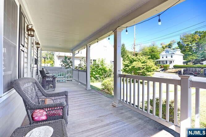 Property Photo:  189 Magnolia Avenue  NJ 07642 
