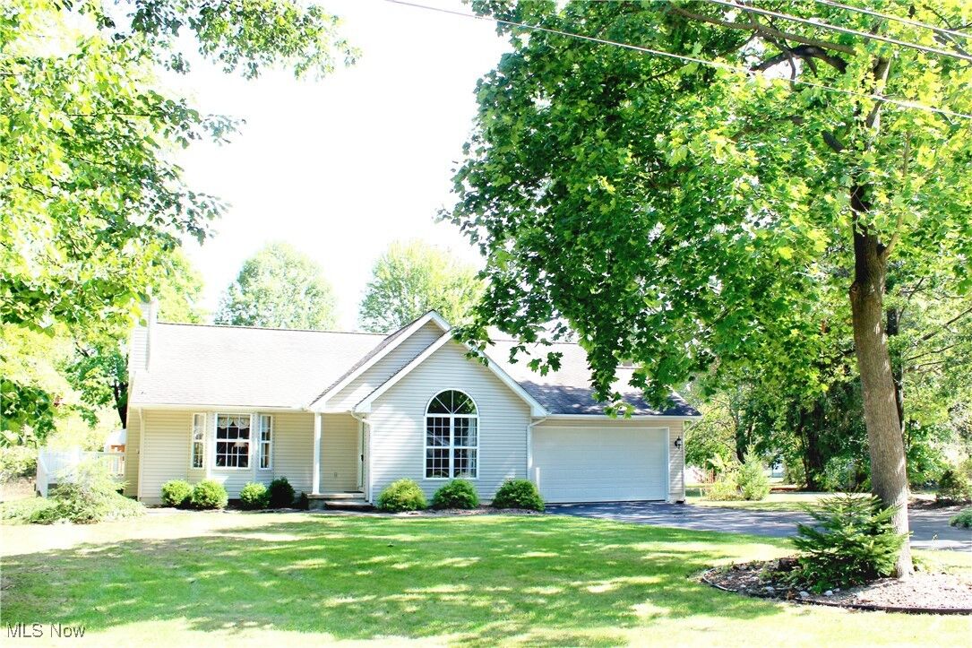 Property Photo:  34 Beverly Drive  OH 44408 