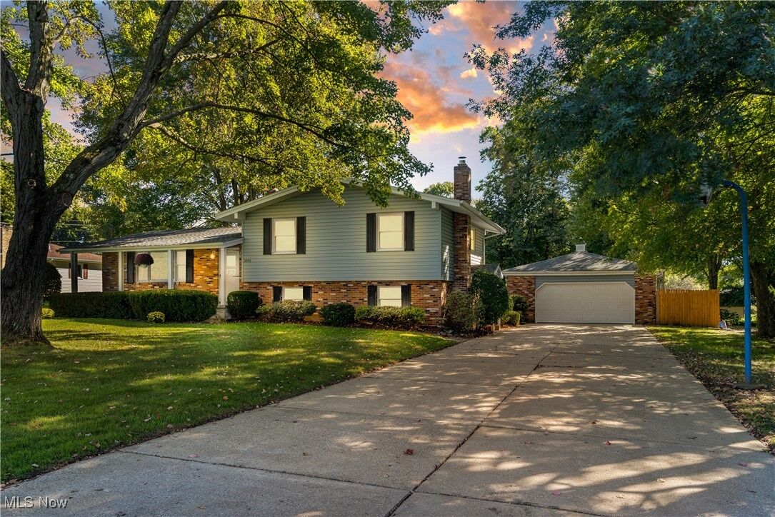 Property Photo:  2959 Holyoke Drive  OH 44514 