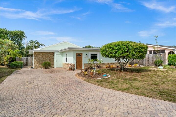 Property Photo: 89 8th St FL 34134