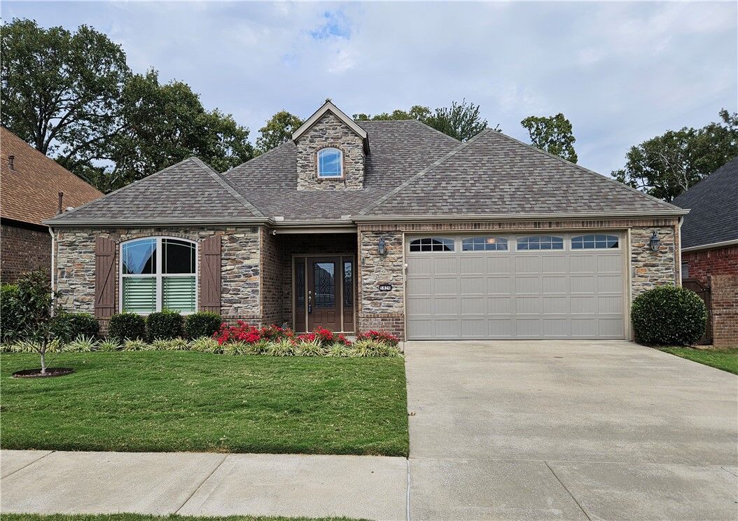 Property Photo: 5826 Schio Avenue AR 72762