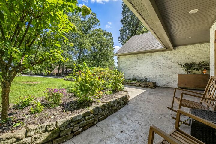 Property Photo: 814 Summit Loop AR 72756