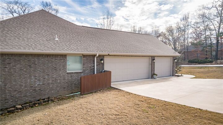 Property Photo:  49 Westmorland Drive  AR 72714 