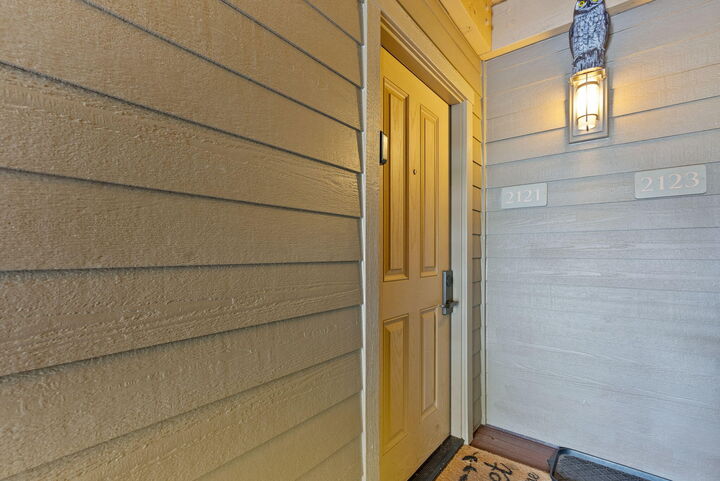 Property Photo: 18575 SW Century Drive 2121 OR 97702