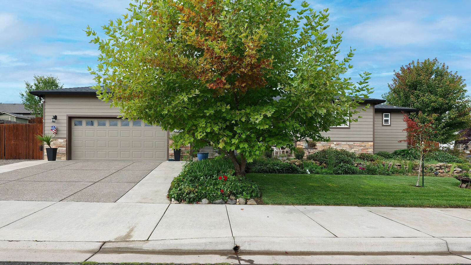 Property Photo:  413 Sienna Hills Drive  OR 97524 