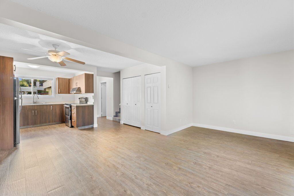Property Photo: 567 24 Street NE BC V1E 2K2