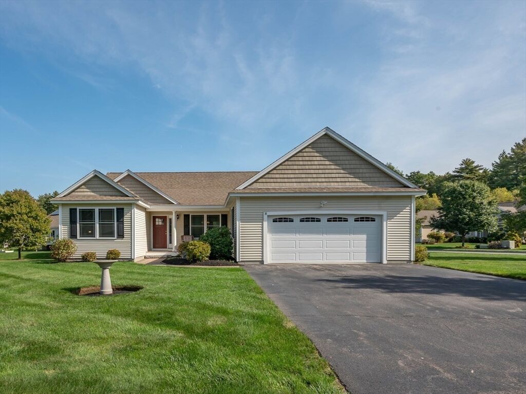 Property Photo:  8 Pilgrim Circle  NH 03063 