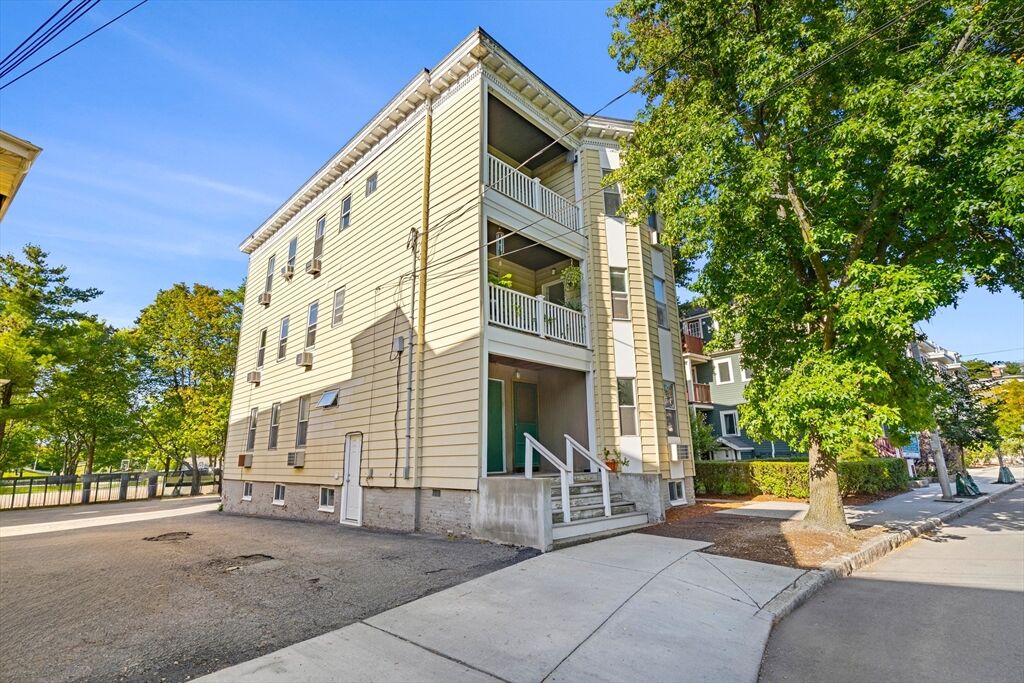 Property Photo:  275 Walden St 4  MA 02138 