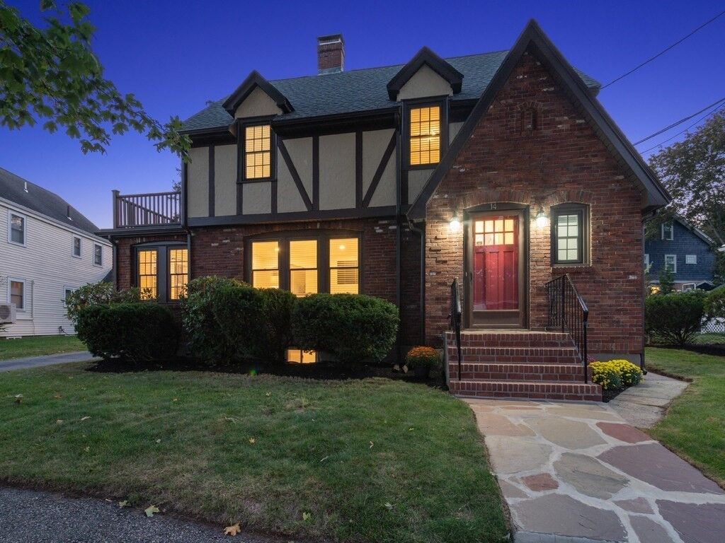Property Photo:  14 Edgehill Road  MA 02474 