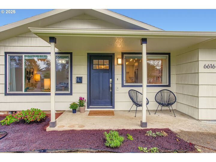 Property Photo:  6616 SE 75th Ave  OR 97206 